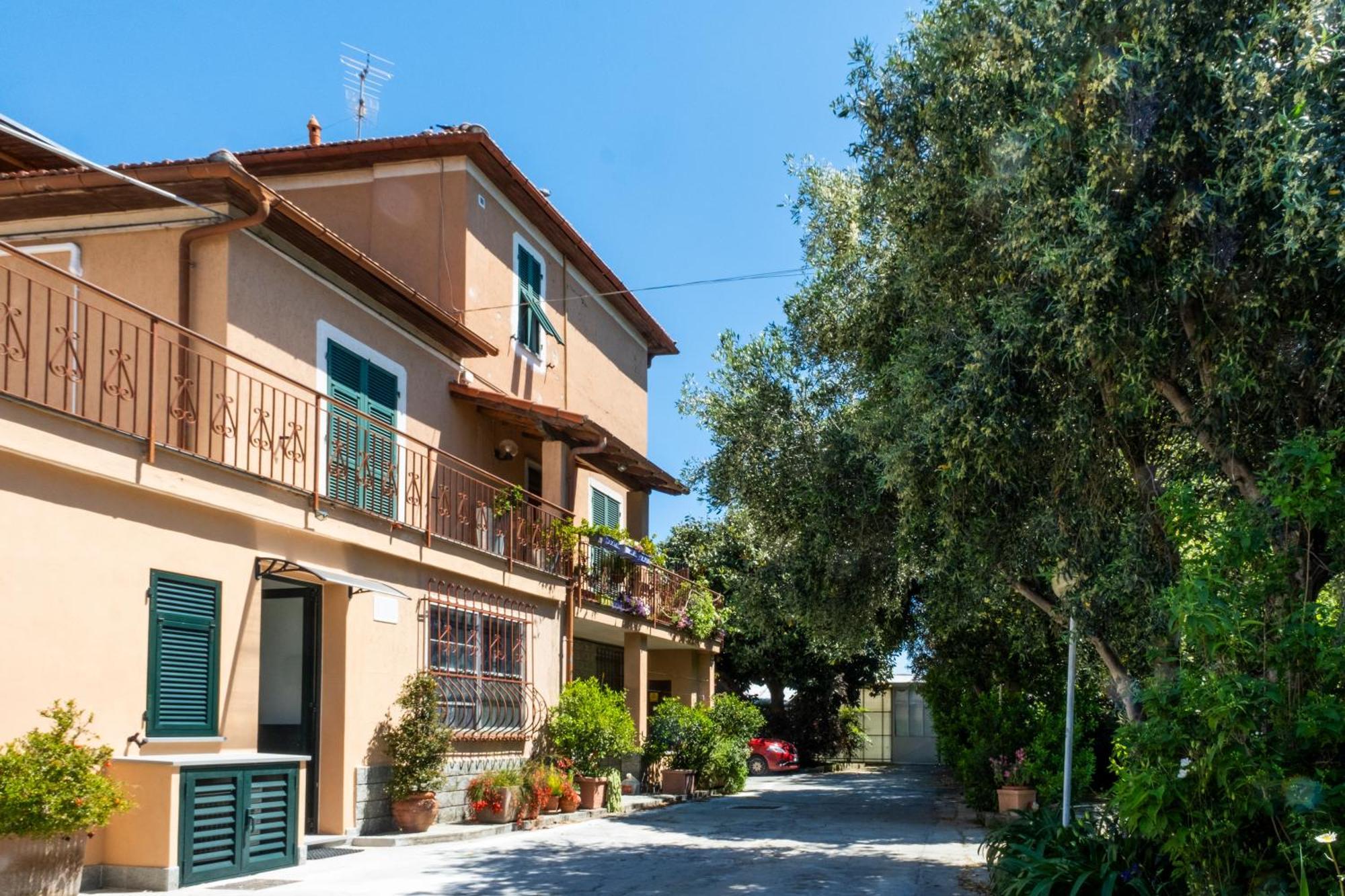 Agriturismo Giorgi Appartamenti In Riviera Ligure อัลเบงกา ภายนอก รูปภาพ