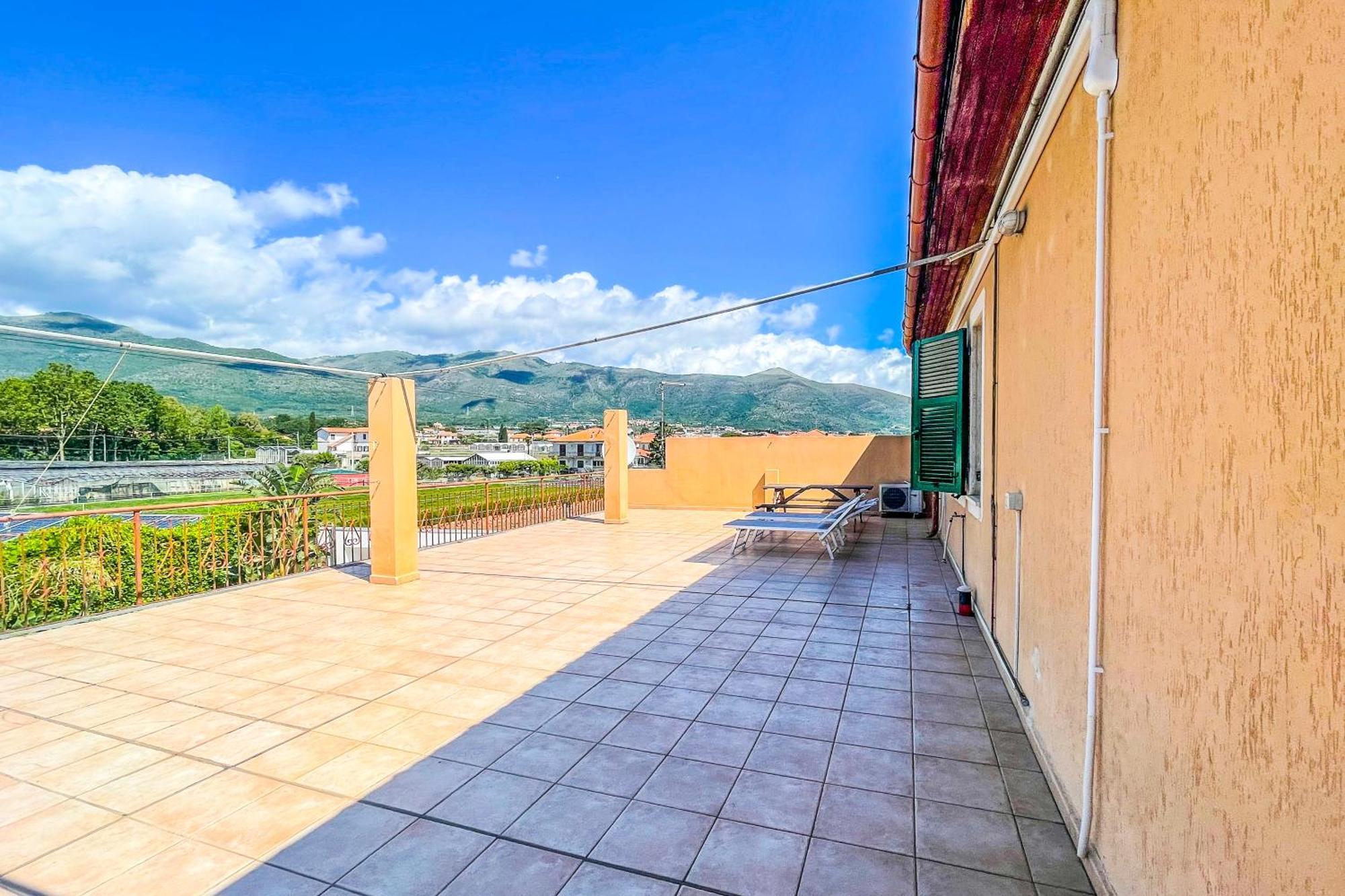Agriturismo Giorgi Appartamenti In Riviera Ligure อัลเบงกา ภายนอก รูปภาพ